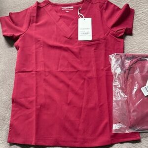 Mandala Garnet V-Neck Scrub XXS Top & 6 pocket Slim pants- XXS Petite